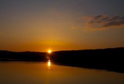Coucher de soleil sur le Lac des Taillères...
