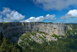 Le cirque du Creux-du-Van dans toute sa splendeur...