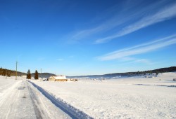 Vue hivernale de la vallée de la Brévine depuis son flanc nord.