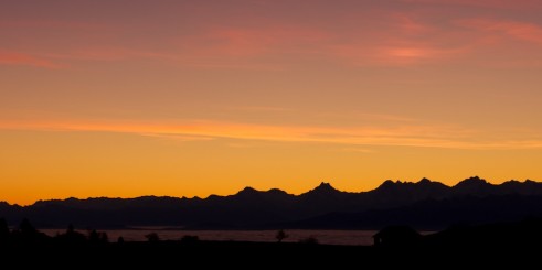 Aurore sur les alpes suisses